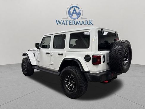Used 2024 Jeep Wrangler Unlimited Rubicon AWD/4WD image 3