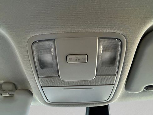 Used 2025 Kia Soul LX w/ LX Technology Package FWD image 33