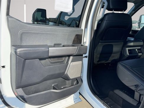Used 2024 Ford F250 Lariat image 34