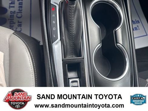 Used 2019 Chevrolet Equinox Premier image 21