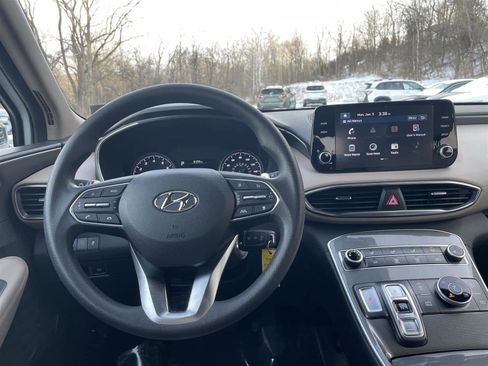 Used 2023 Hyundai Santa Fe SE image 18