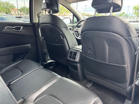 Certified 2023 Kia Sportage EX FWD image 11