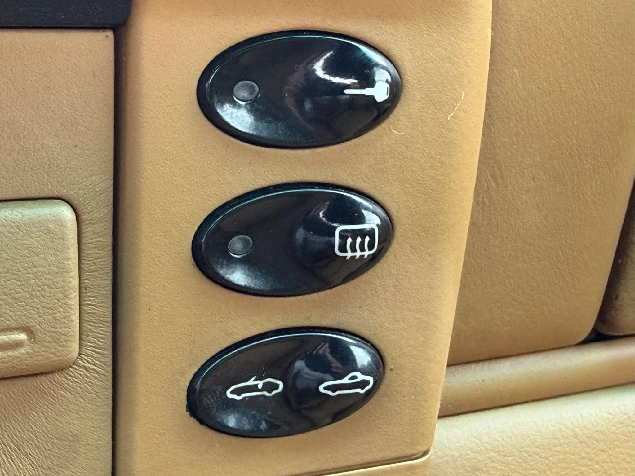 Used 2001 Porsche 911 Cabriolet image 38