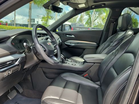 Used 2023 Cadillac XT4 Premium Luxury w/ Enhanced Visibility Package FWD image 12