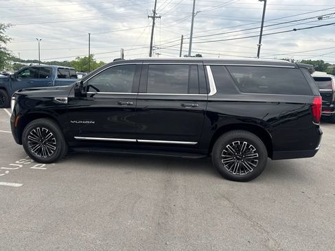 Used 2025 GMC Yukon XL Elevation RWD image 12