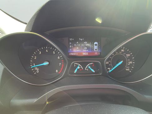 Used 2018 Ford Escape SEL w/ Ford Safe & Smart Package FWD image 28