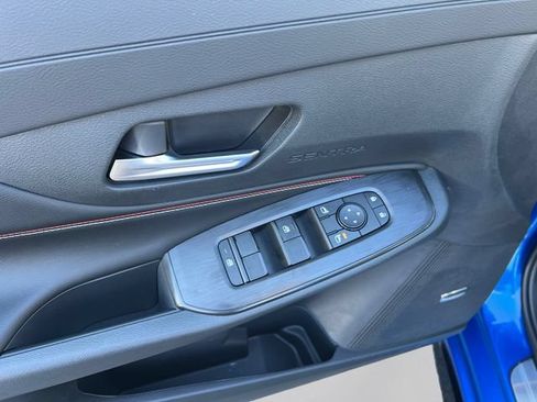 New 2026 Nissan Sentra SR FWD image 11