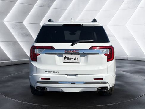 Certified 2023 GMC Acadia Denali FWD image 4