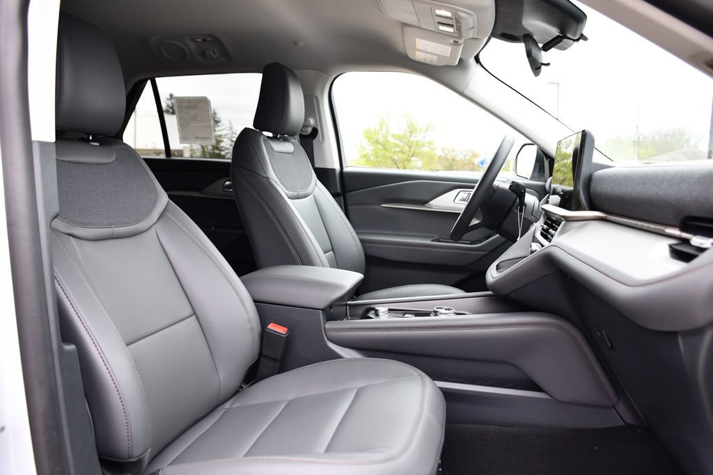 Used 2026 Ford Explorer Active w/ Active Comfort Package AWD/4WD image 16