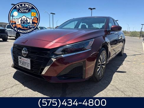 Used 2023 Nissan Altima 2.5 SV image 1