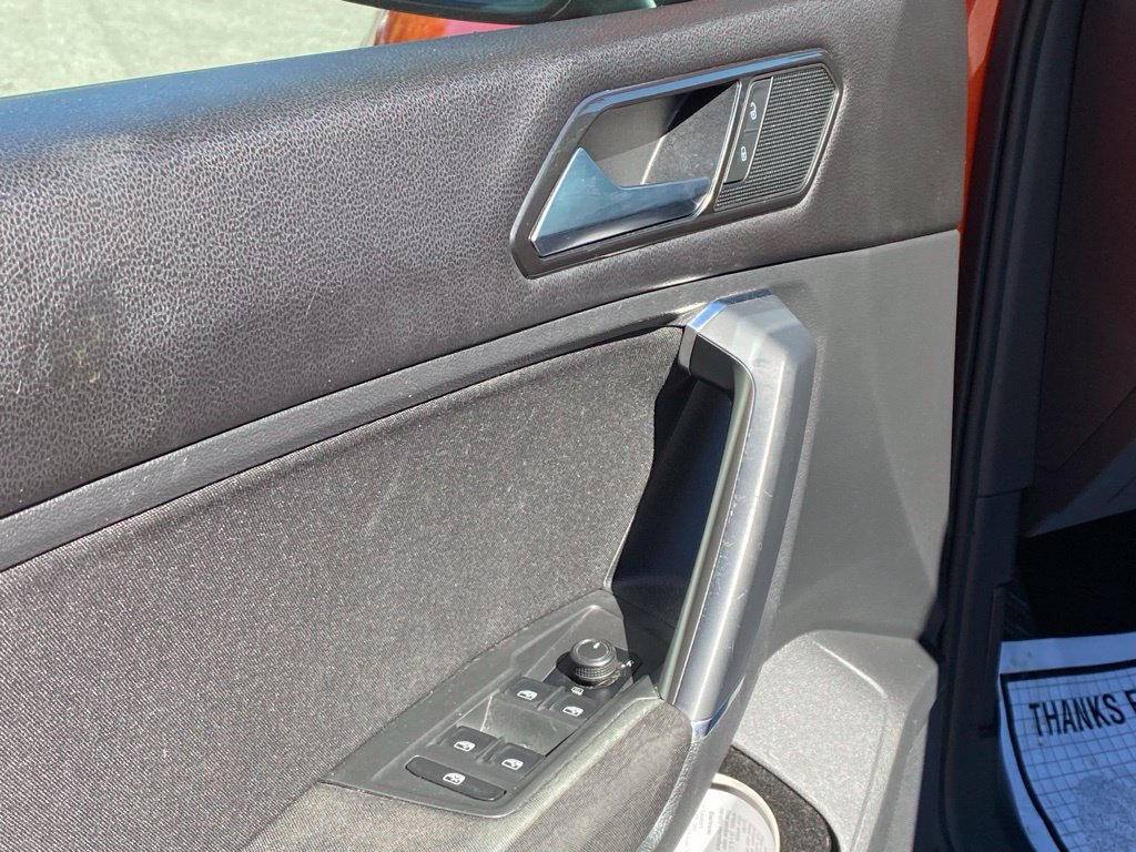 Used 2018 Volkswagen Tiguan S AWD/4WD image 11