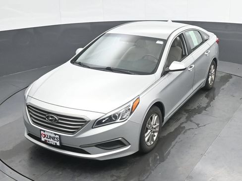 Used 2017 Hyundai Sonata SE FWD image 31