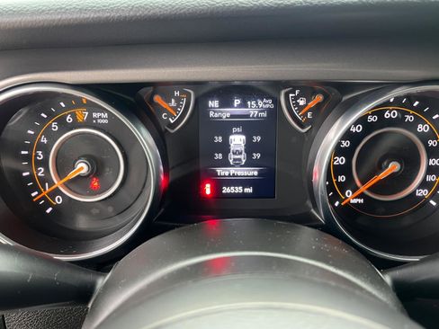 Used 2022 Jeep Wrangler Sport AWD/4WD image 8