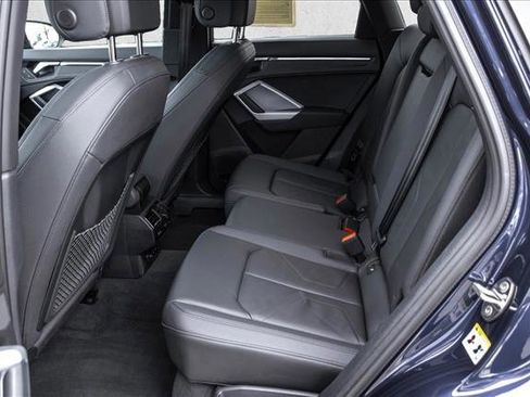 Used 2023 Audi Q3 2.0T Premium Plus w/ Premium Plus Package image 22