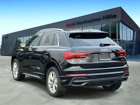 Certified 2025 Audi Q3 2.0T Premium w/ Convenience Package image 4