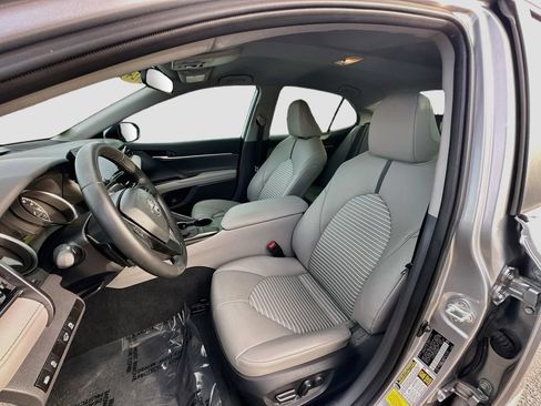 Used 2024 Toyota Camry SE FWD image 21