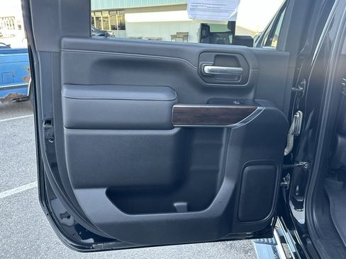 Used 2022 GMC Sierra 2500 SLT w/ SLT Premium Package image 15