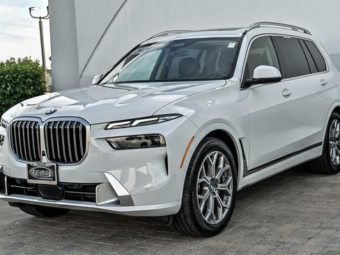 Used 2026 BMW X7 xDrive40i w/ Dynamic Handling Package AWD/4WD image 5