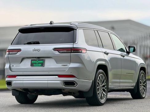 Used 2021 Jeep Grand Cherokee L Summit AWD/4WD image 11