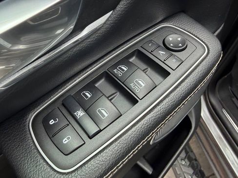 Used 2022 RAM 1500 Laramie w/ Sport Appearance Package AWD/4WD image 23