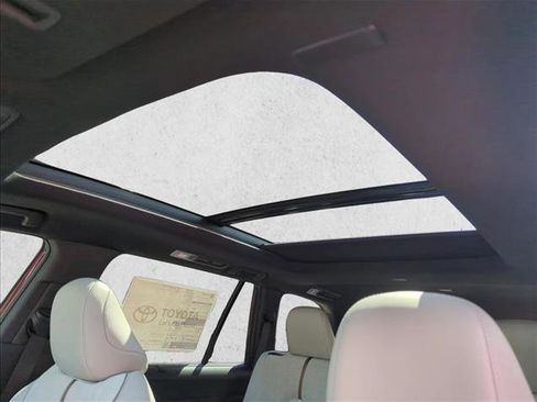 New 2026 Toyota Grand Highlander AWD Hybrid image 18