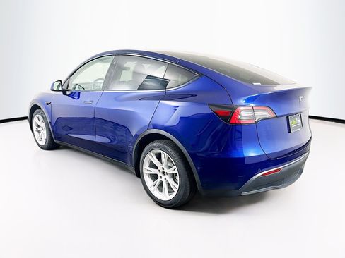 Used 2022 Tesla Model Y Long Range AWD/4WD image 5
