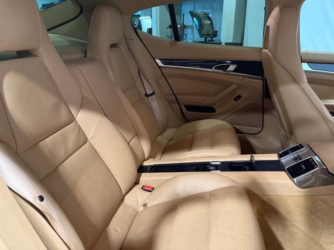 Used 2014 Porsche Panamera image 22