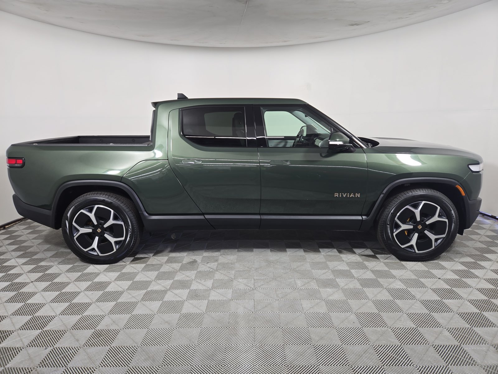 Used 2023 Rivian R1T Adventure Quad AWD/4WD image 6