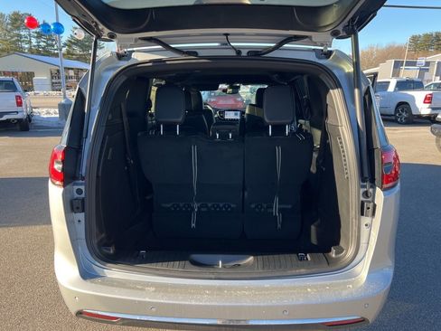 New 2026 Chrysler Pacifica Select image 14