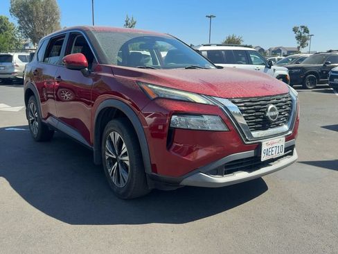 Used 2022 Nissan Rogue SV FWD image 3
