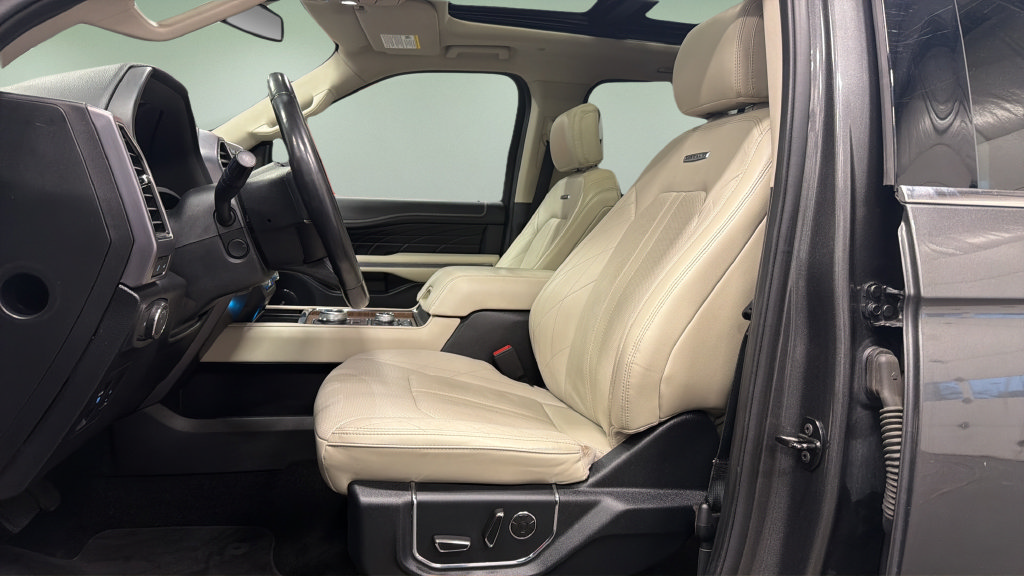 Used 2019 Ford Expedition Platinum AWD/4WD image 29