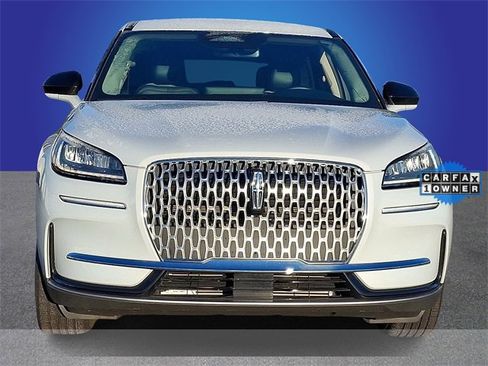 Used 2025 Lincoln Corsair Premiere image 2