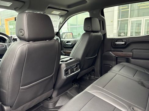 Used 2021 GMC Sierra 1500 SLT w/ SLT Premium Plus Package AWD/4WD image 23