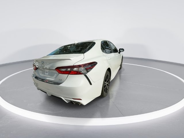 Used 2022 Toyota Camry SE w/ Convenience Package FWD image 8