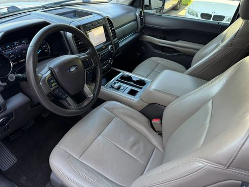 Used 2019 Ford Expedition Max XLT w/ Equipment Group 202A RWD image 12
