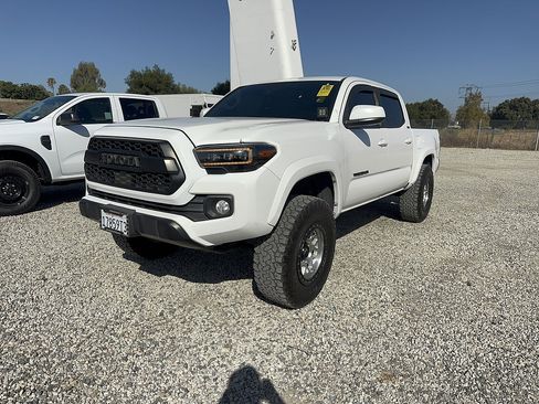 Used 2021 Toyota Tacoma SR5 w/ Blackout Package (TMS) RWD image 1