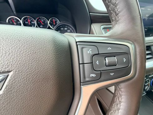 Used 2021 Chevrolet Suburban Z71 AWD/4WD image 15