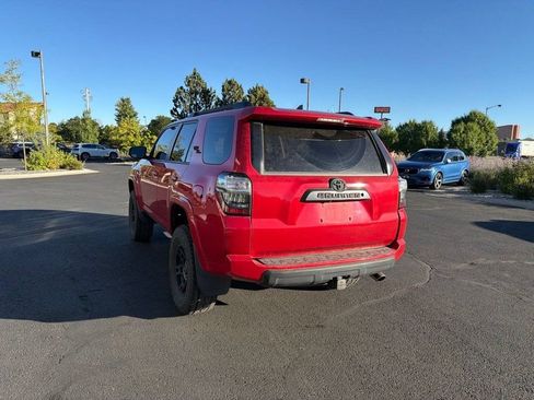 Used 2018 Toyota 4Runner TRD Off-Road Premium AWD/4WD image 3