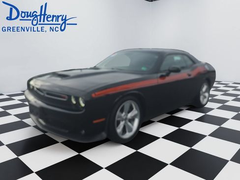 Used 2019 Dodge Challenger R/T w/ Cold Weather Group RWD image 1