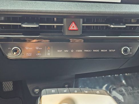Certified 2024 Kia EV6 Wind AWD/4WD image 16