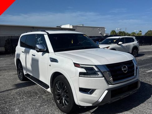 Used 2022 Nissan Armada Platinum w/ Captain's Chairs Package RWD image 1