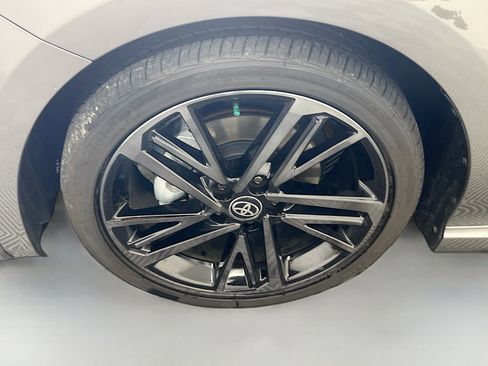 Used 2025 Toyota Camry XSE image 13