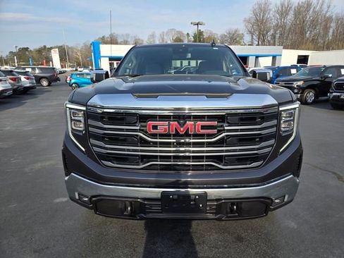 Used 2025 GMC Sierra 1500 SLT AWD/4WD image 2
