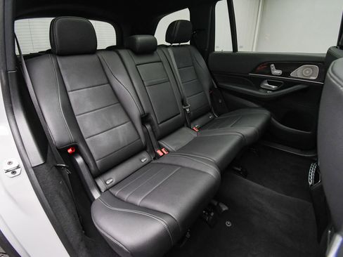 Used 2025 Mercedes-Benz GLS 450 4MATIC image 52