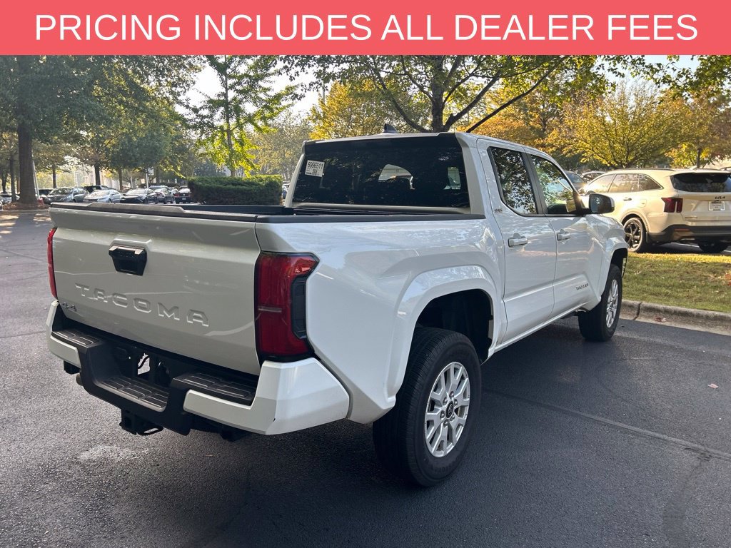 Used 2025 Toyota Tacoma SR5 AWD/4WD image 8