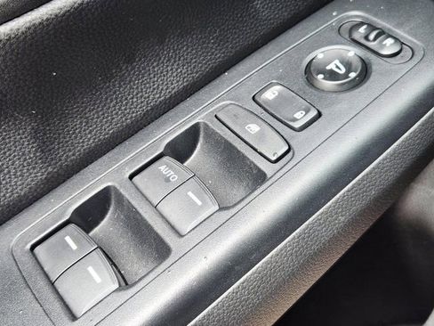 Used 2023 Honda CR-V LX image 21