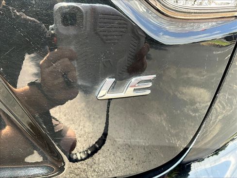 Used 2024 Toyota Corolla LE FWD image 24
