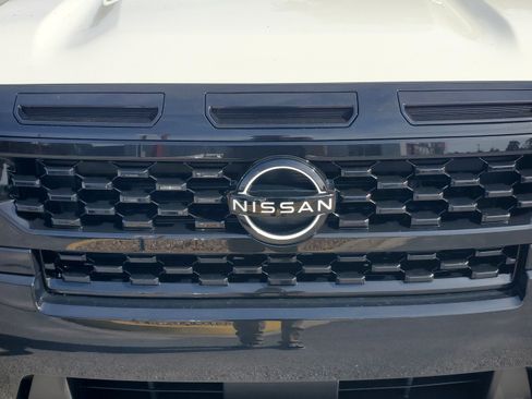 New 2026 Nissan Frontier SV w/ SV Convenience Package AWD/4WD image 12