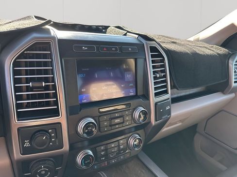 Used 2020 Ford F150 Limited w/ Trailer Tow Package image 33