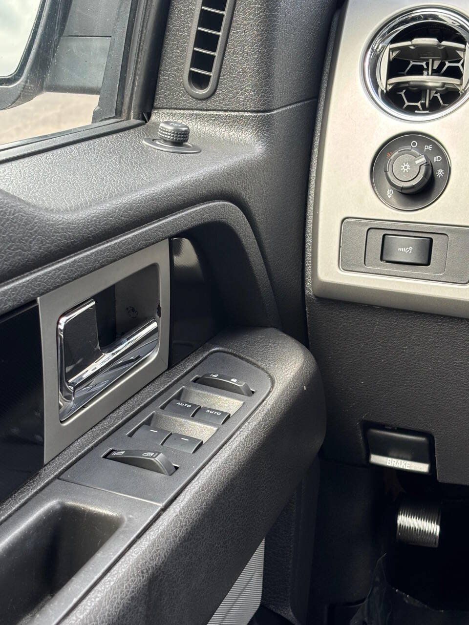 Used 2011 Ford F150 FX4 w/ FX Luxury Pkg AWD/4WD image 25